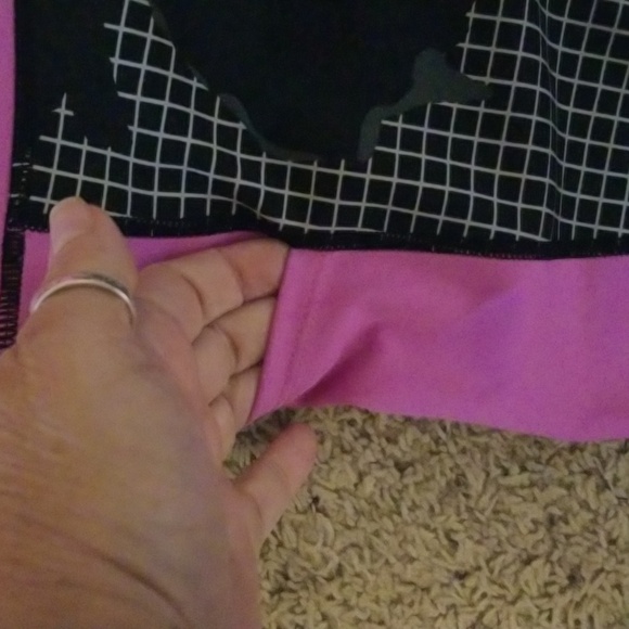 LuLaRoe Rise Fearless Exercize Capris - Picture 3 of 6